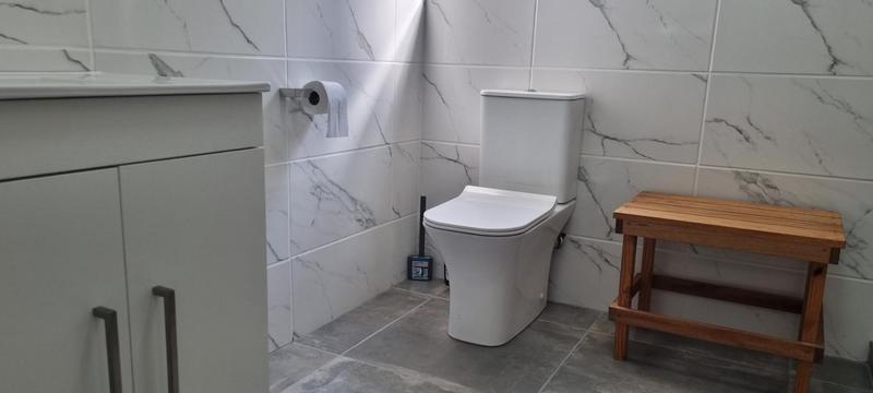 6 Bedroom Property for Sale in Outeniqua Strand Western Cape